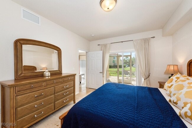 Building Photo - 13170 Bella Casa Cir Unit 182