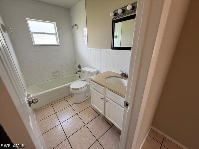Photo - 5645 Sixth Ave