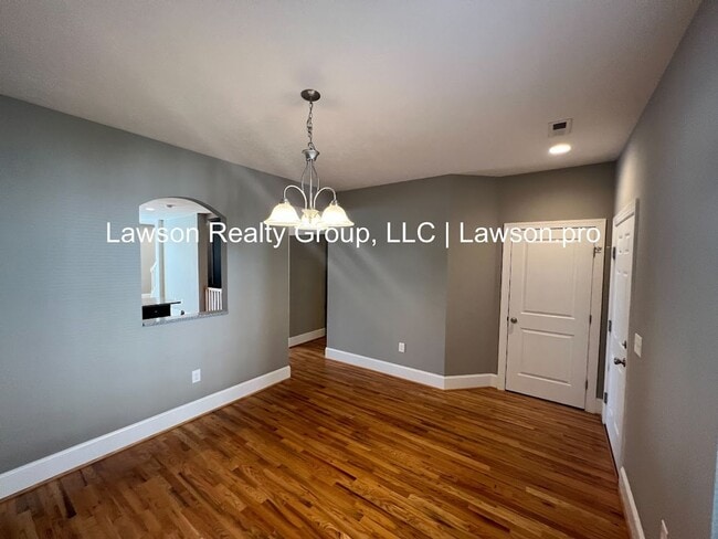 Photo - Luxurious Colonial Green Townhome