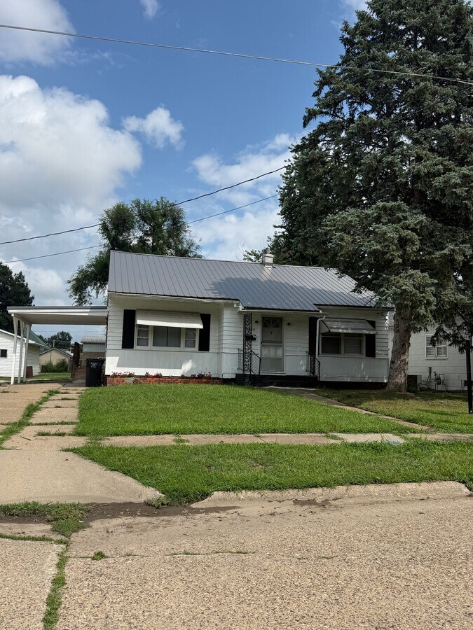 Photo - 430 S Webster St