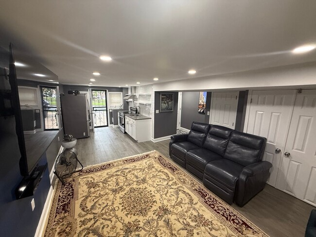 8037 Lindbergh Blvd.
