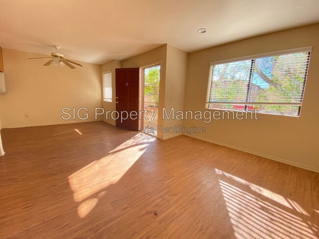 Photo - 10318 Commerce Ave