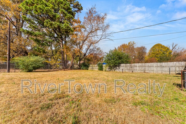 Photo - 1093 N Watkins St