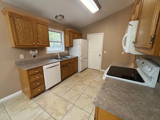 Photo - Beautiful 3 Bed • 3 Bath Split-Level Home — Lake Ozark, MO