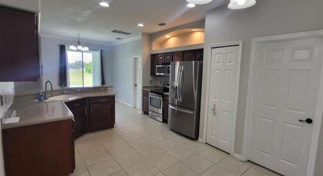 Photo - 2276 Mountleigh Trail