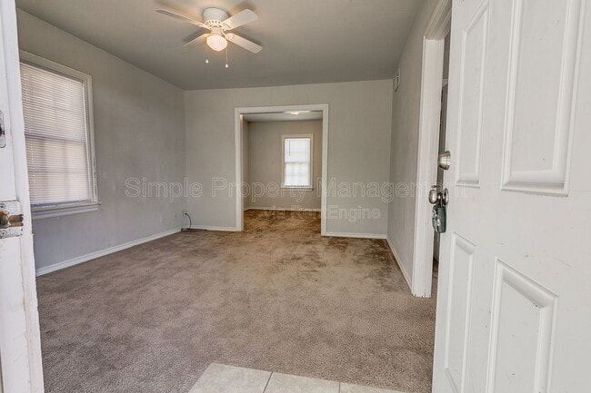 Photo - 7107 NW 39th St