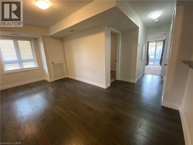 Photo - 361 Lancaster St W Unité A5