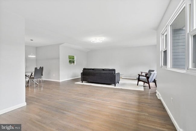 Photo - 501 Bloomfield Dr