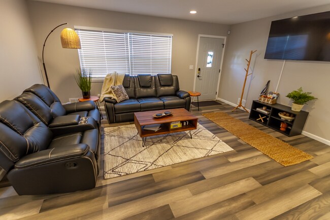 Photo - 919 Palmer St