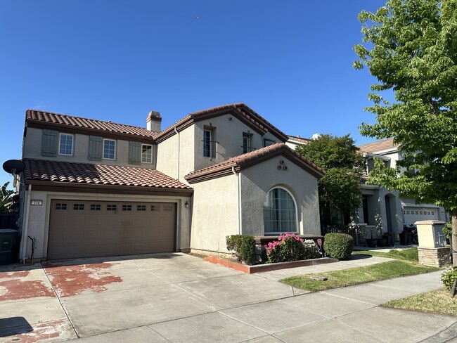 Photo - 274 Finchwood Dr