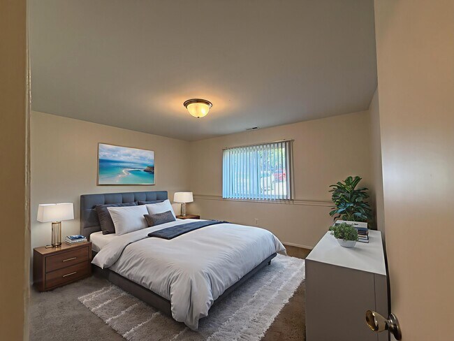 Pine Lake Apartments