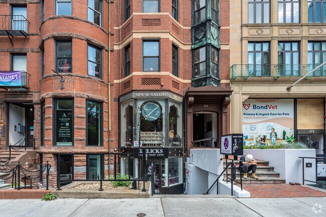 Photo - 173 Newbury St