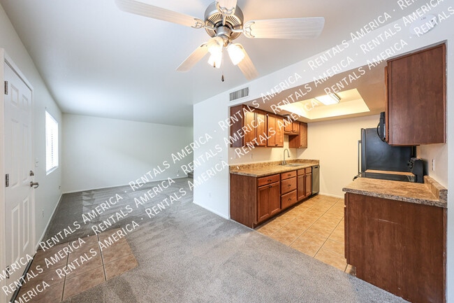 Photo - 8548 E Belleview St