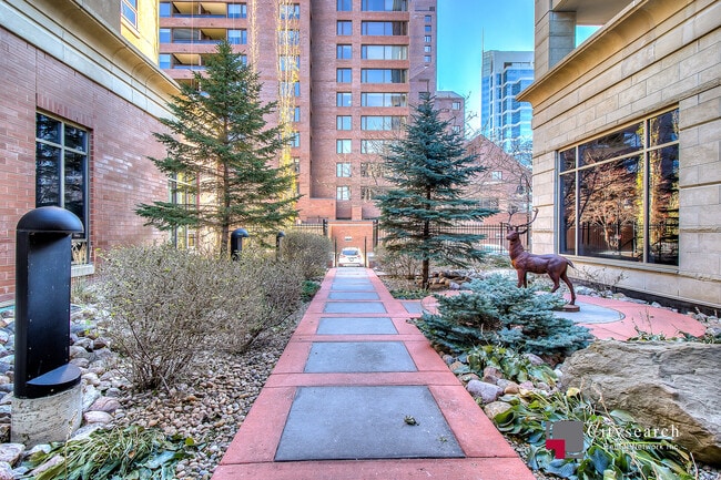 Photo - 600 Princeton Way SW