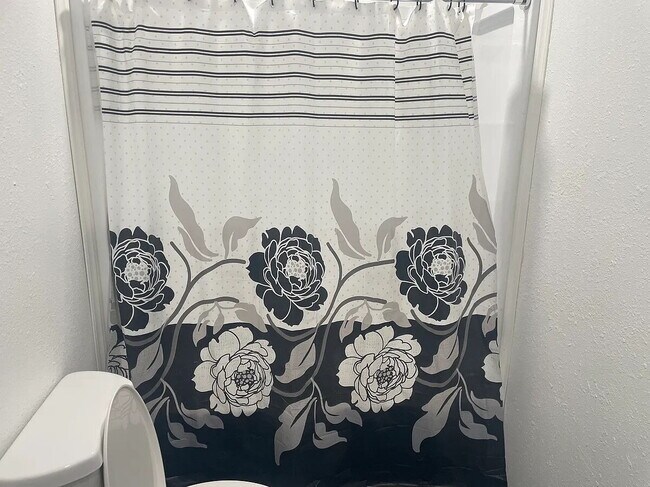 Photo - 521 Hoyt St Unit 2