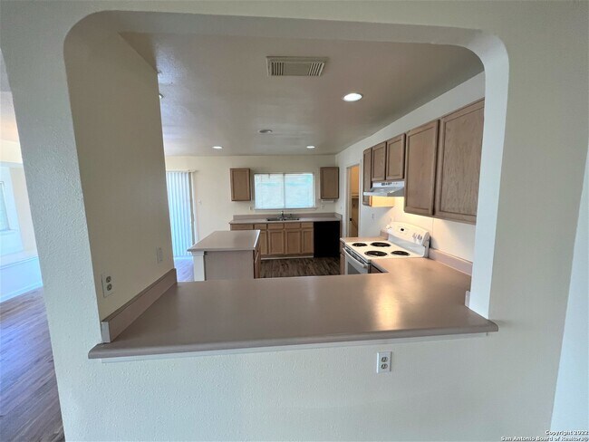 Photo - 8214 Chestnut Manor Dr