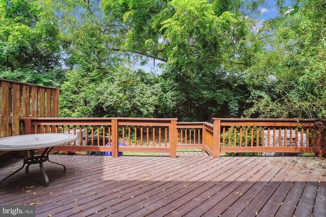 Photo - 10940 Brewer House Rd