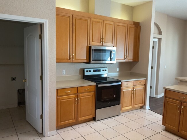 Photo - 9713 Wydella St