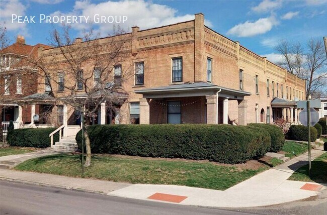 Building Photo - 1502 Summit St Rental