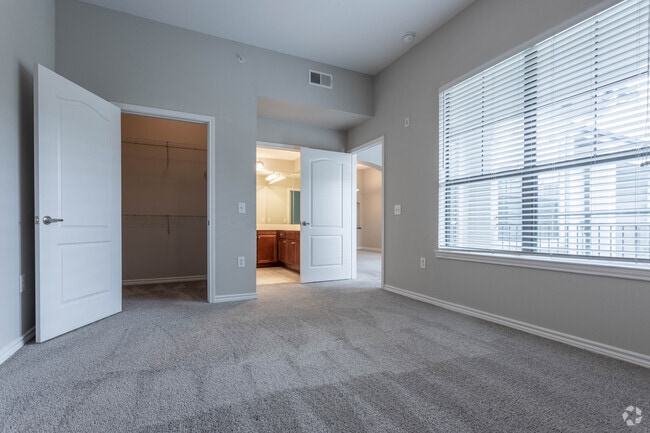 1 BR, 2 BA - 1074 SF