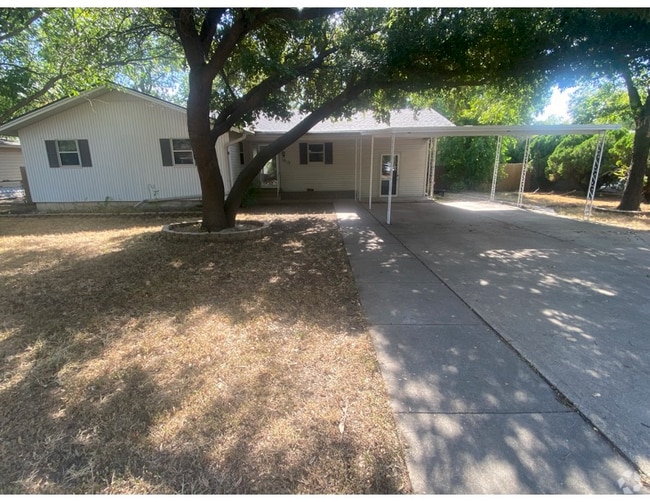 Building Photo - 1513 Berkshire St Rental