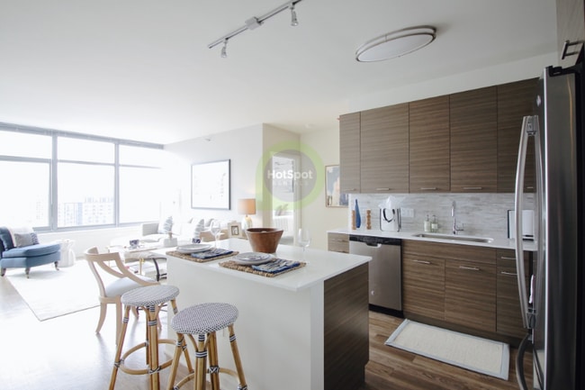 Photo - 840 N Orleans St