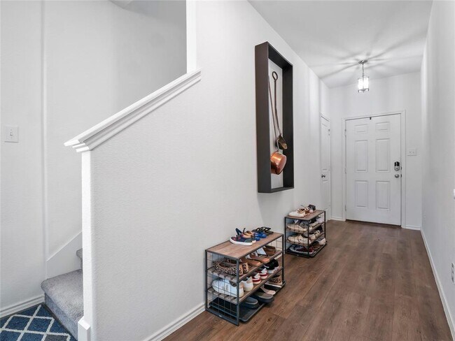 Photo - 109 Comet Dr