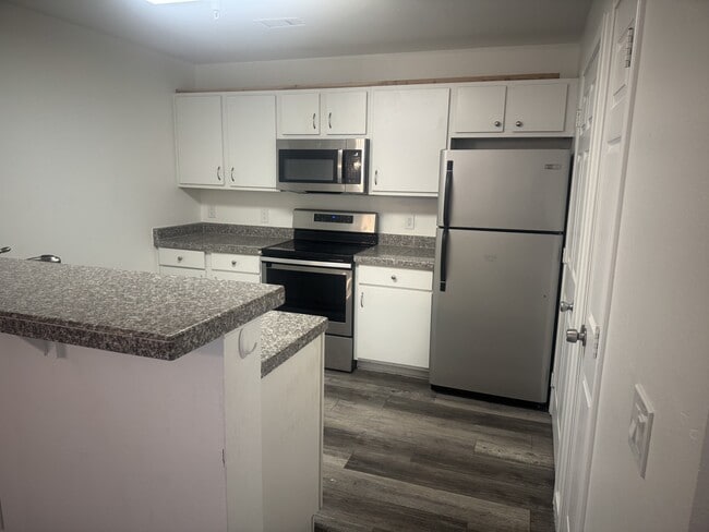 Building Photo - 12926 Ironstone Way