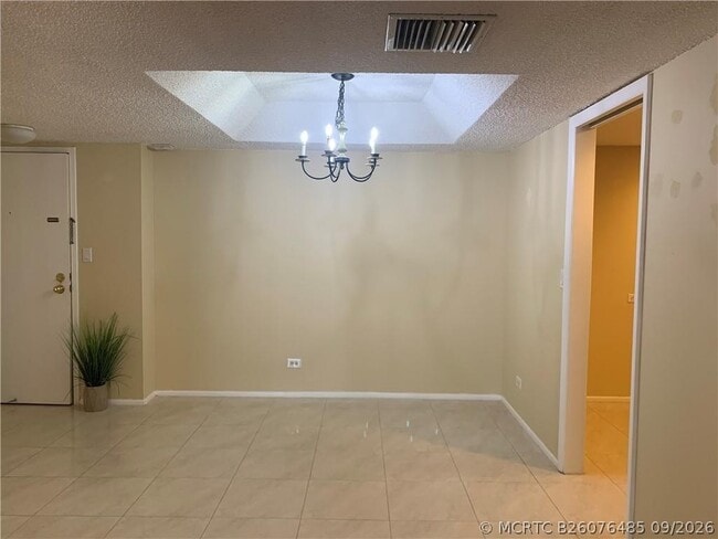 3650 Inverrary Dr Unit 2G