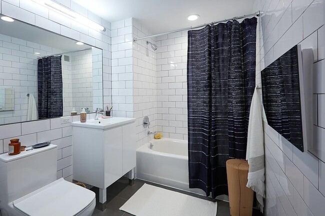 Photo - 331 E Houston St Unit 3G