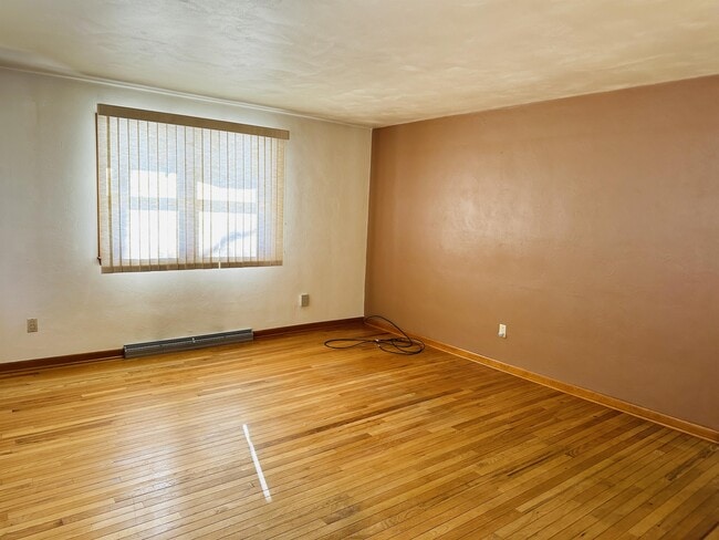 Photo - 112 N Stanton St