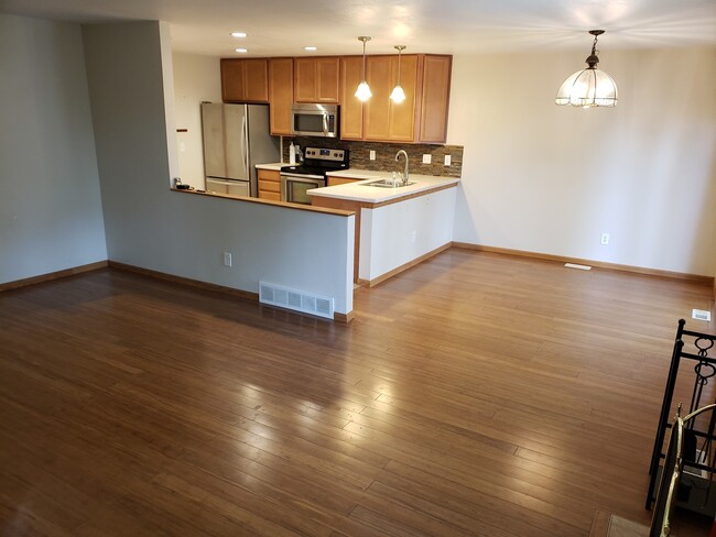 Photo - BEAUTIFUL HOME IN BROOMFIELD WITH FENCED IN YARD - AVAILABLE 8/6/26