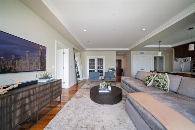 Photo - 250 Henley Pl Unidad 301