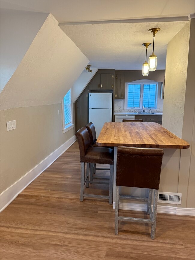 Photo - 60 Redington St