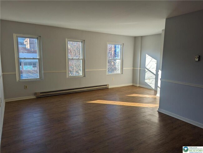 Photo - 111 E 3rd St Unidad 2E