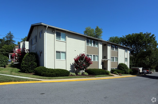 Apartment Style - Riverview Apartments
