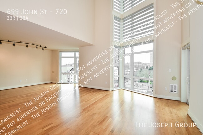 Photo - 699 John St Unit 720