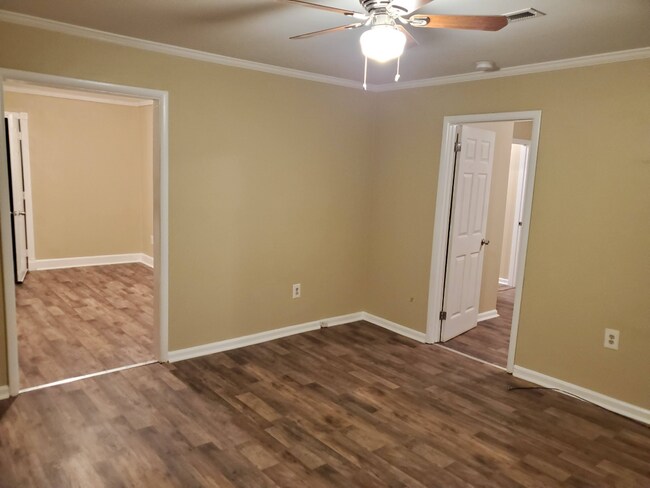Section 8 accepted 2-Bedroom Retreat in Huntsville – Cozy Living with 803 Sq Ft!"