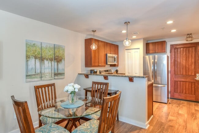 Photo - Romantic Getaway 5317