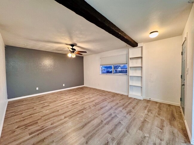 Photo - 4035 Hooper Dr