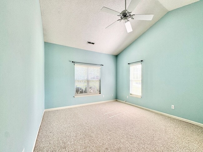 Photo - 4800 Corinthian Way