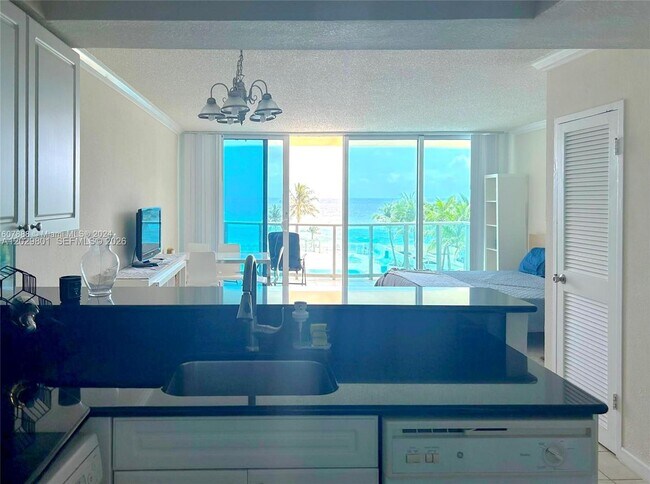 Photo - 2501 S Ocean Dr Unit 424