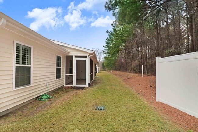 Photo - 120 Oxford Dr