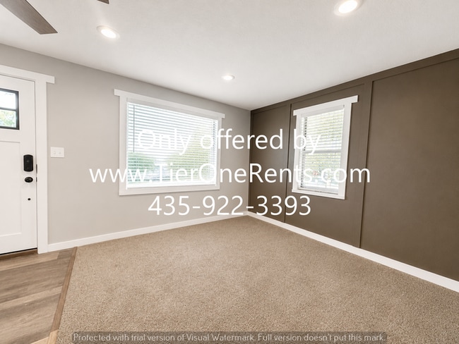 This property offers a NO DEPOSIT option available for qualified renters!