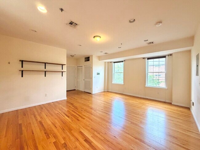 Photo - 687 Avenue A Unit #201