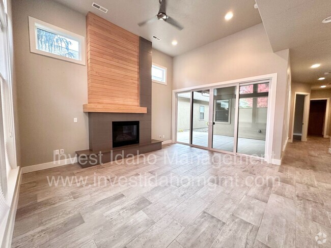 Building Photo - Rarely available in the most preferred Riv... Rental