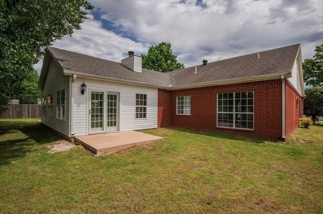 Photo - 1470 Forest St