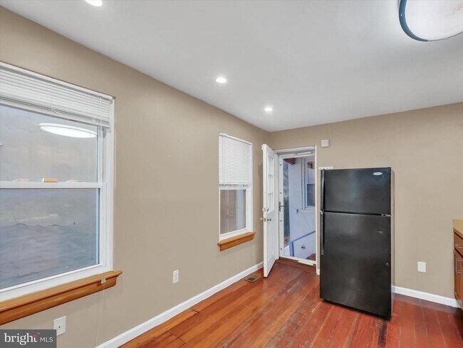 Photo - 130 S Washington St