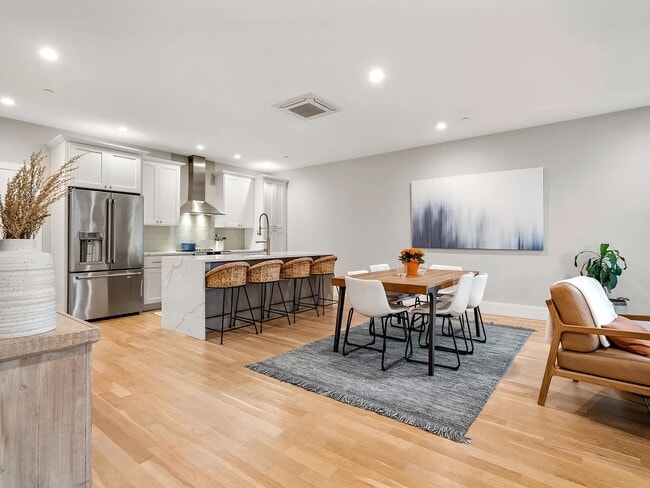 Photo - 54 River St Condo Unit 10