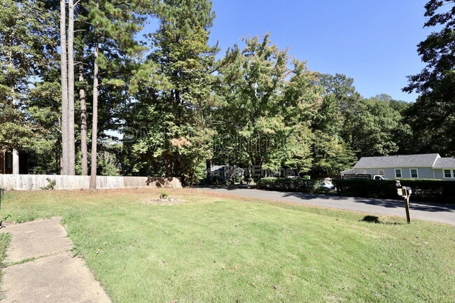 Photo - 2728 Grantwood Rd
